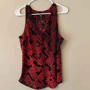 Red tank, very pretty